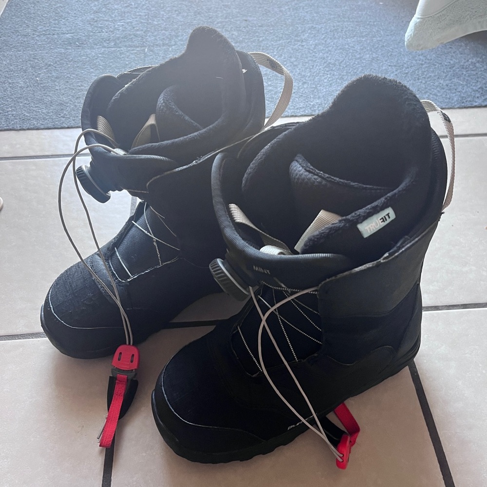 Burton Mint Boa Snowboard Boots - Women's